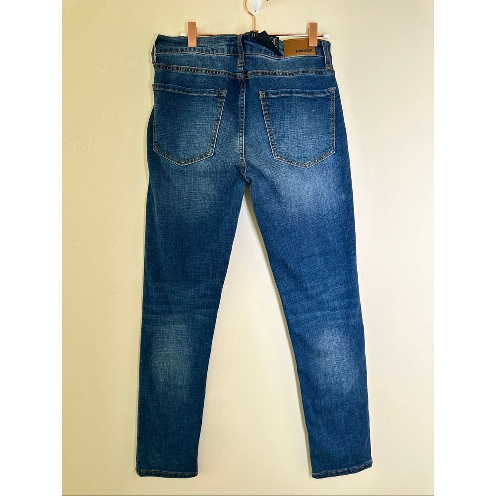 RSQ Tilly’s Men’s Slim Fit Medium Wash Blue Jeans Size 28x30 New - Picture 3 of 4